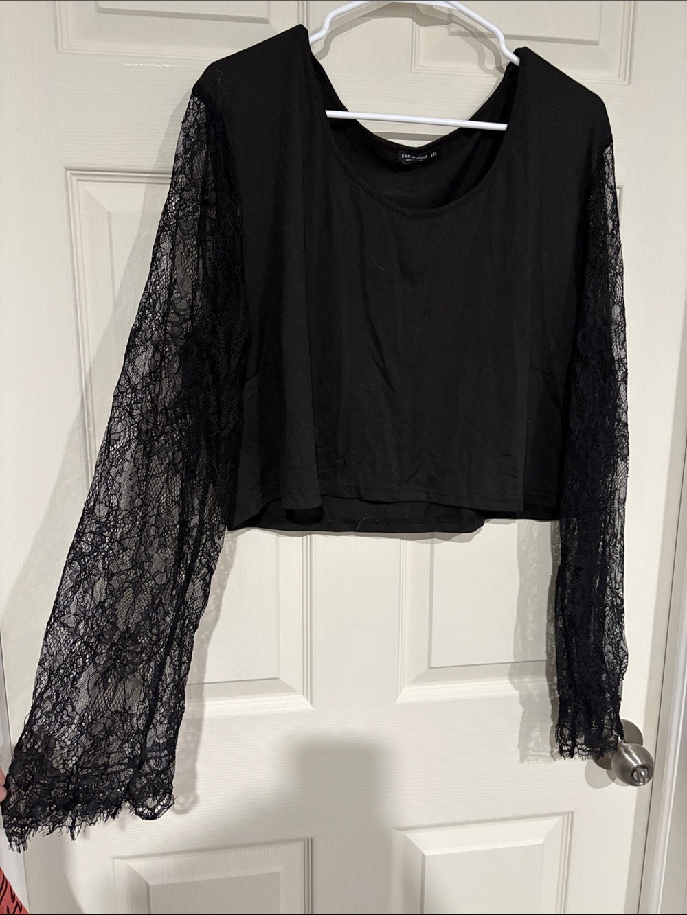 SHEIN Black Lace-Sleeve Cropped Long Sleeve Tee